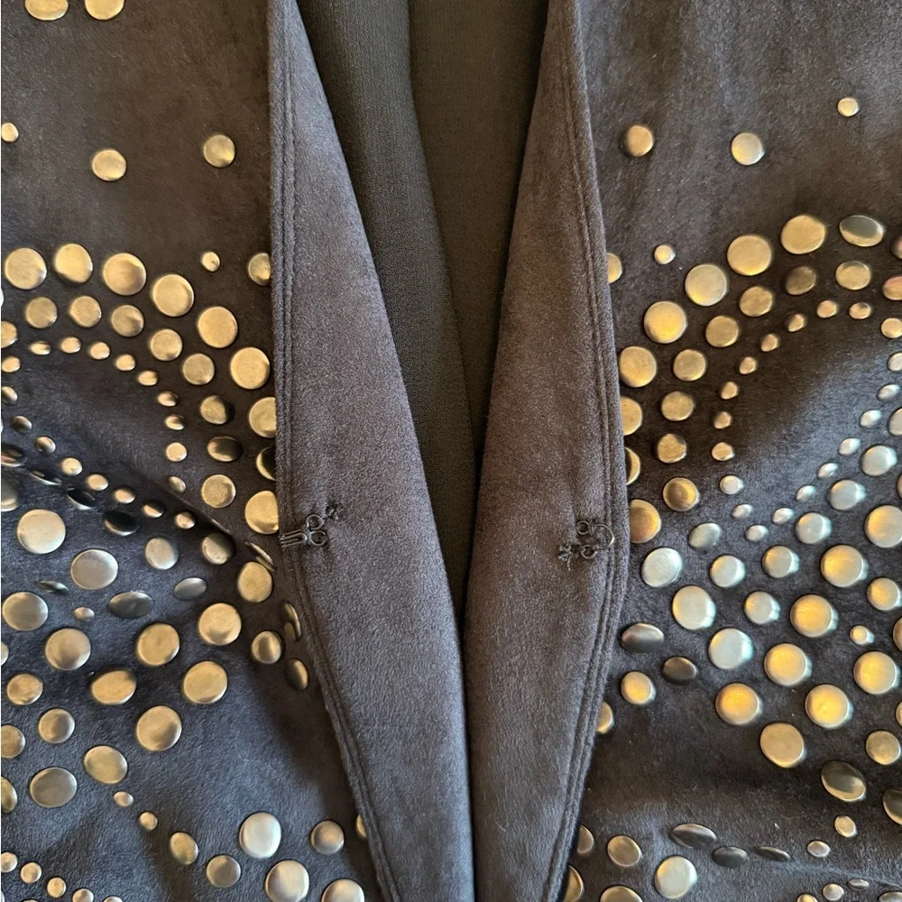 Design Lab Black Faux Suede Studded Fringe Vest – Size L - Picture 8 of 11